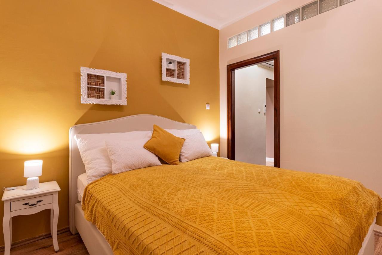 Cork Apartman Eger Exterior foto